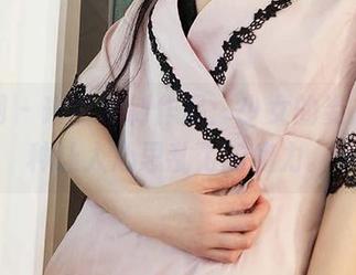 尤果网 – 琳丽定制作品：少女的姿态，有种让人心思乱飞的魔力。