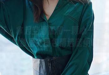 尤蜜荟 – 拿起空酒瓶和一颗心——抖娘利世的独居女图包精选随便瞧瞧