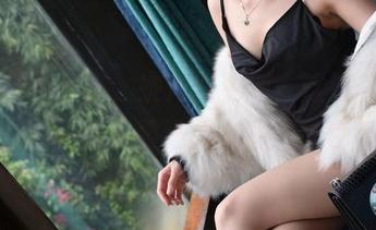 异思趣向 - 呀，婉萍的更新，这波美图甩得太恰了！我又要迷失在初恋粉色系里。