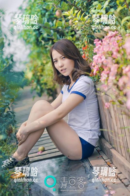 推女神 - 黑色中的梦娜Vanessa，原图里的免费时刻