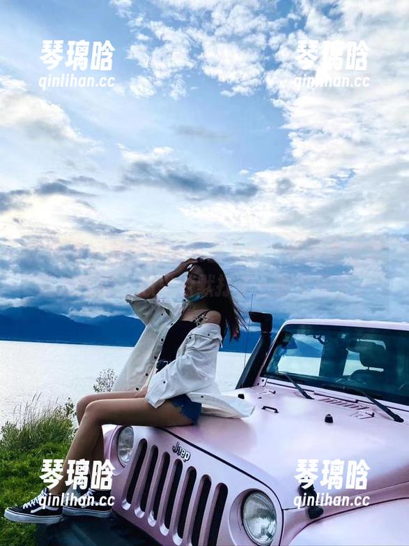 微密圈 - 林子琳喵亲自上阵，最新图包里这双网袜，心里默默打了三百个问号。