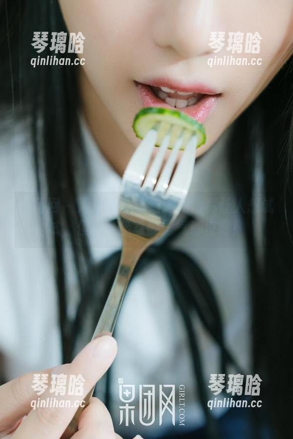 果团网 - 周大萌：这组瑜伽图真让人想试试，但我连坐直的勇气都没啊！