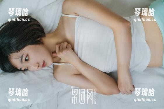果团网 - 看着陈雅漫的写真，温柔到我都愣住了，真不知该不该说点啥。