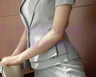 模范学院 – 优优在粉色里翻腾，无圣光的图包也能凹出好看的。