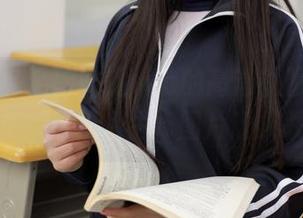 模范学院 – 徐微微mia的高清礼服，却让我更想谈谈人生，图片让人联想