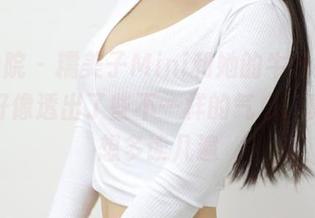 模范学院 – 糯美子Mini和她的牛仔裤，这套图好像透出了些不一样的气息，真让人想多读几遍