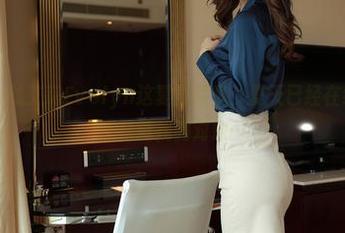 模范学院 – 就艾莉Evelyn这夏日写真，夏天已经在线上，但我还是没找到对象…