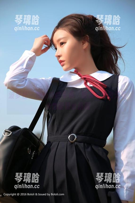 波萝社 - 柳侑绮的写真，原来夏天和无圣光也能如此搭调
