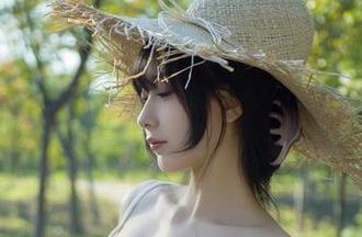 壁纸你换了吗？看看浅安安的女友写真，能否撩到你的心？