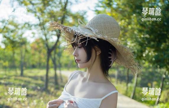 浅安安 壁纸你换了吗?看看浅安安的女友写真,能否撩到你的心?