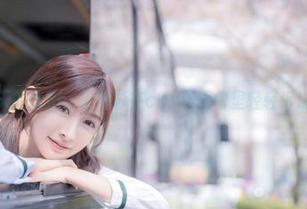 夏天的忧伤，王羽杉在cos和图包里轻轻诉说。