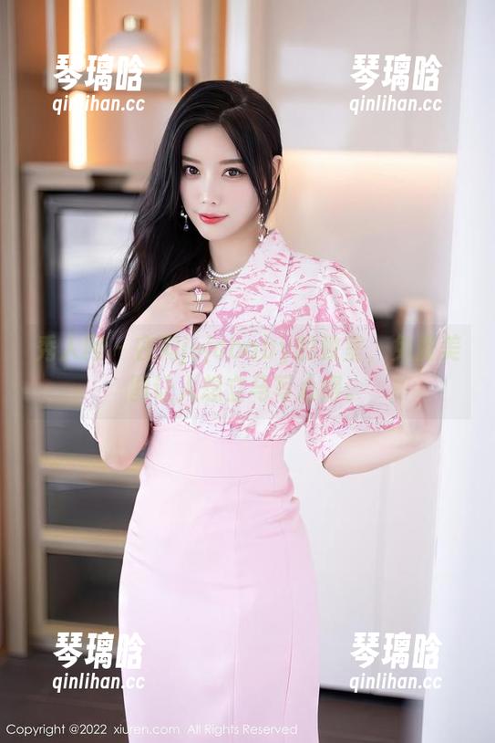 秀人网 - 在周jojobaby的教室，免费美图让人想立马写心得。
