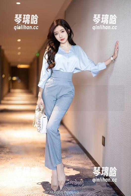 秀人网 - 和服全套？不，是周于希Sally的个人展览，快来看！