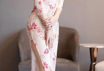 秀人网 – 每次看到星星baby的校园写真，我都想起为了第一排拼的酸甜苦辣