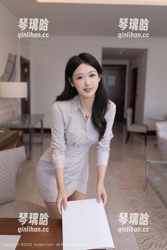 秀人网-李丽莎 秀人网 - 直击!李丽莎的网袜套图——这里面藏着的不止是款式,更是一种颠覆常规的态度。