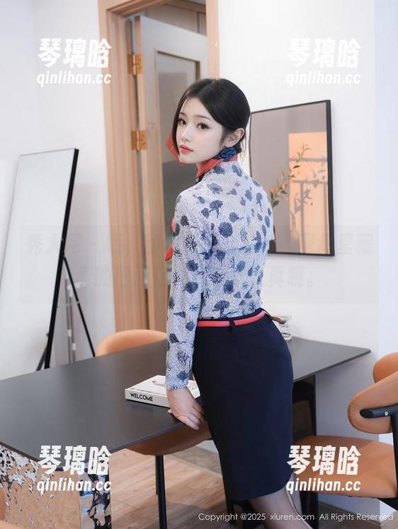 秀人网 - 喂，甜妮的天台照片：网盘里藏着的旧回忆，可别太认真哦。