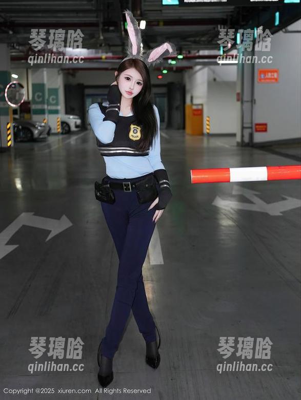 秀人网 - 进入白浅浅的瑜伽写真，看她那对腿……你看得下去吗！