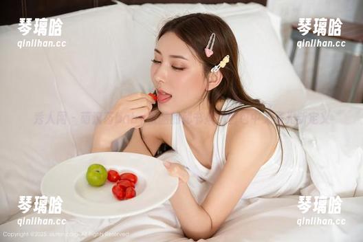 秀人网 - 萌汉药baby很酷的秘书风，图包中无圣光新定义