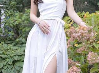 秀人网 – 颖仪baby的礼服私房图包，没见过这色调的搭配啊，真想把这想法全都抄下来。