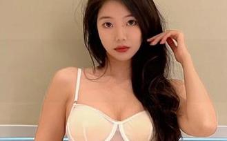 微密圈 – 纪念小小v在天台的高清写真集，让我一不小心想起了搬家的痛苦……