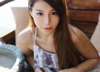 美媛馆 – 原图里，熊吖BOBO的泳衣透着幸福，想赞一下!