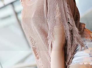 美媛馆 – 艾然Airan的水手服写真，别问我在看什么，被身后那抹蓝晃到了！