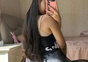 微密圈 - 慌乱中只能想,美邵女Baby的白裙活脱脱是个美图,图包里的细节都惊艳