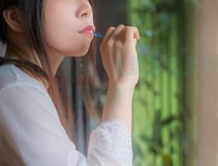 自闭颜球球的图集:水里那么多戏水,有深意吗?