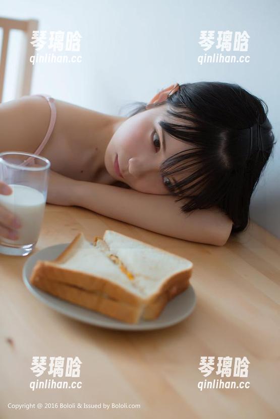 菠萝社 - 果然“扑克牌日记”不仅能玩，柳侑绮Sevenbaby还免费附赠写真，听说能提升运气？