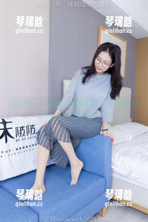 袜啵啵 - 下载稚予的旗袍花絮，顺便给你的日常添点色彩！