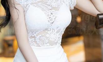 语画界 – 在这儿找到杨晨晨sugar，穿着甜美制服的她，图集一下子就让人想多瞧几眼。