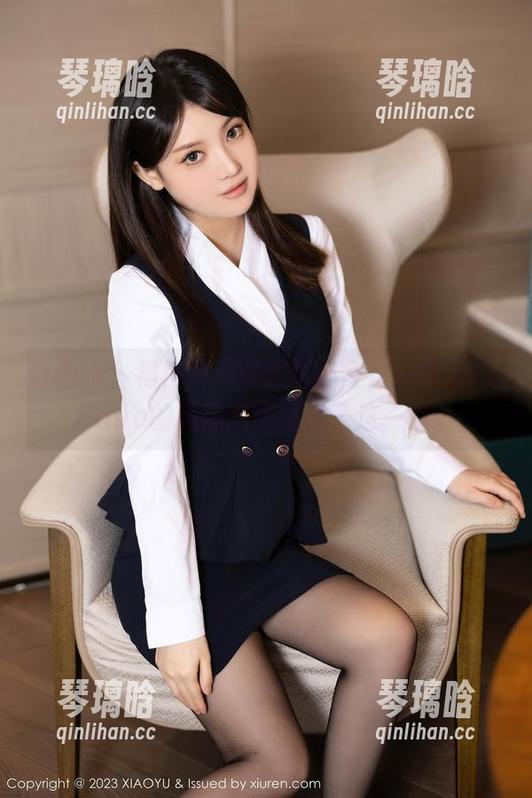 语画界 - 棉袜不只是家居必备，杨紫嫣Cynthia的美图直接证明了这一点。
