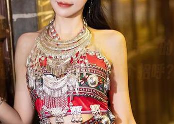 语画界 – 在高清壁纸中，林乐一的双马尾随着风，也想跟你打个招呼？