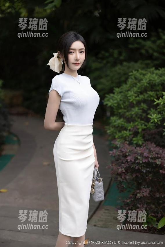 语画界 - 程程程合辑：照片里的皮裙与柔美千姿