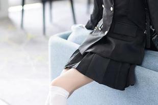 语画界 - 除了丝袜，顾桥楠的私房美图里，还藏着啥惊人的日常？