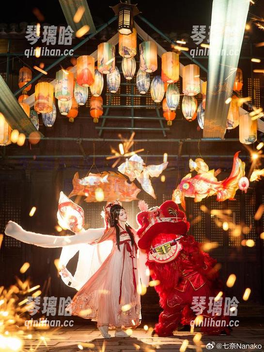 今天的主菜是贰加六的高清美图，恶女花魁的魅力横扫整个屏幕！