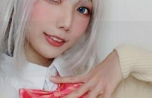 最新套图来了!迷失人形QUQ在学院幻想中,某种莫名的、恍惚的期待涌上心头。