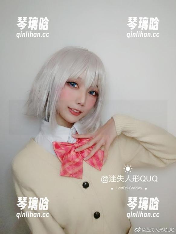 最新套图来了！迷失人形QUQ在学院幻想中，某种莫名的、恍惚的期待涌上心头。