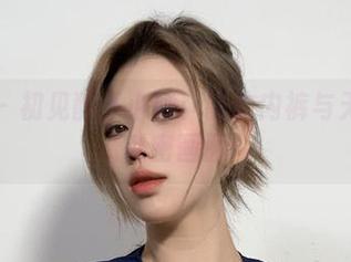 微密圈 – 初见醇子小姨：豹纹内裤与无圣光的私密画面
