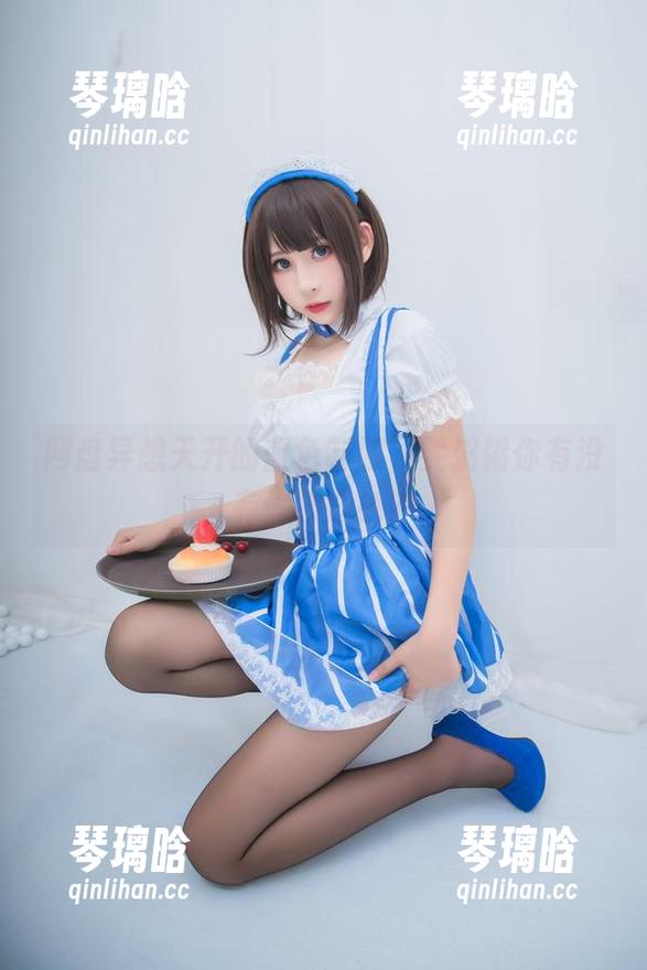 网盘异想天开的蓝色制服，雯粥粥你有没有偷换颜色？