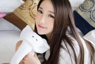 青豆客 – 分享萌琪琪Lrene的女王造型，美图真是看一次少一次