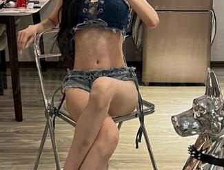 微密圈 – 大家快集合，黎允熙的枣红睡裙在线：图片闪现出我的逗趣人生，别走开！