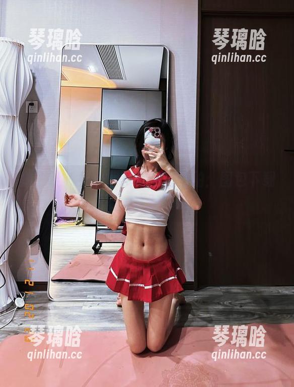黎允熙 微密圈 - 黎允熙教你浴室自拍:图包下载指南,水花四射!